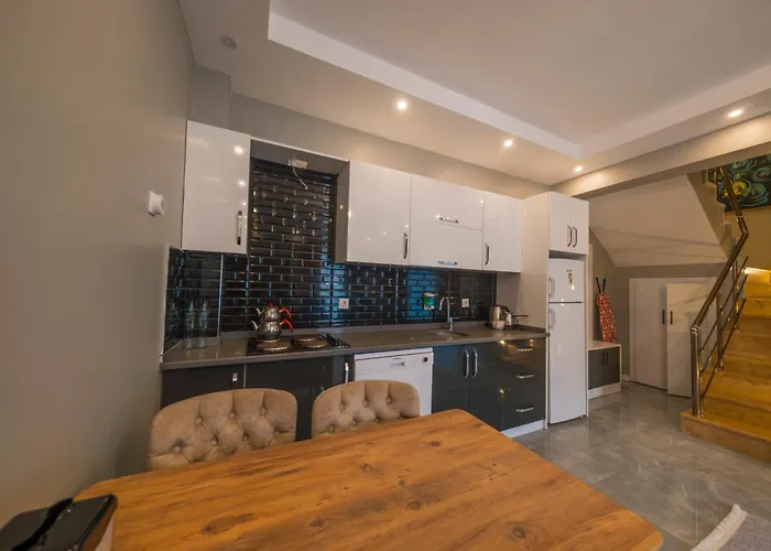 Country Life Aparthotel 4*